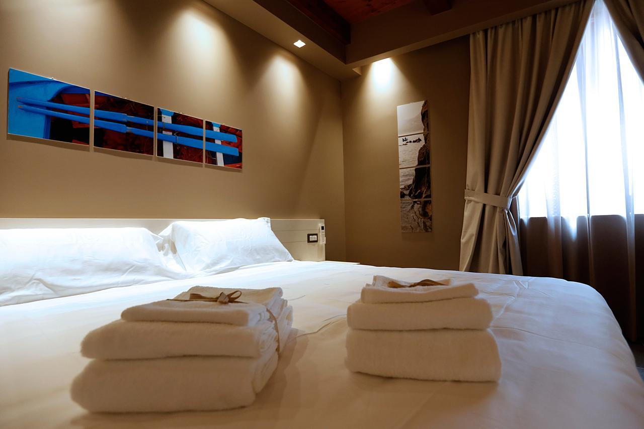 Il Casato Deluxe Rooms Scilla Luaran gambar