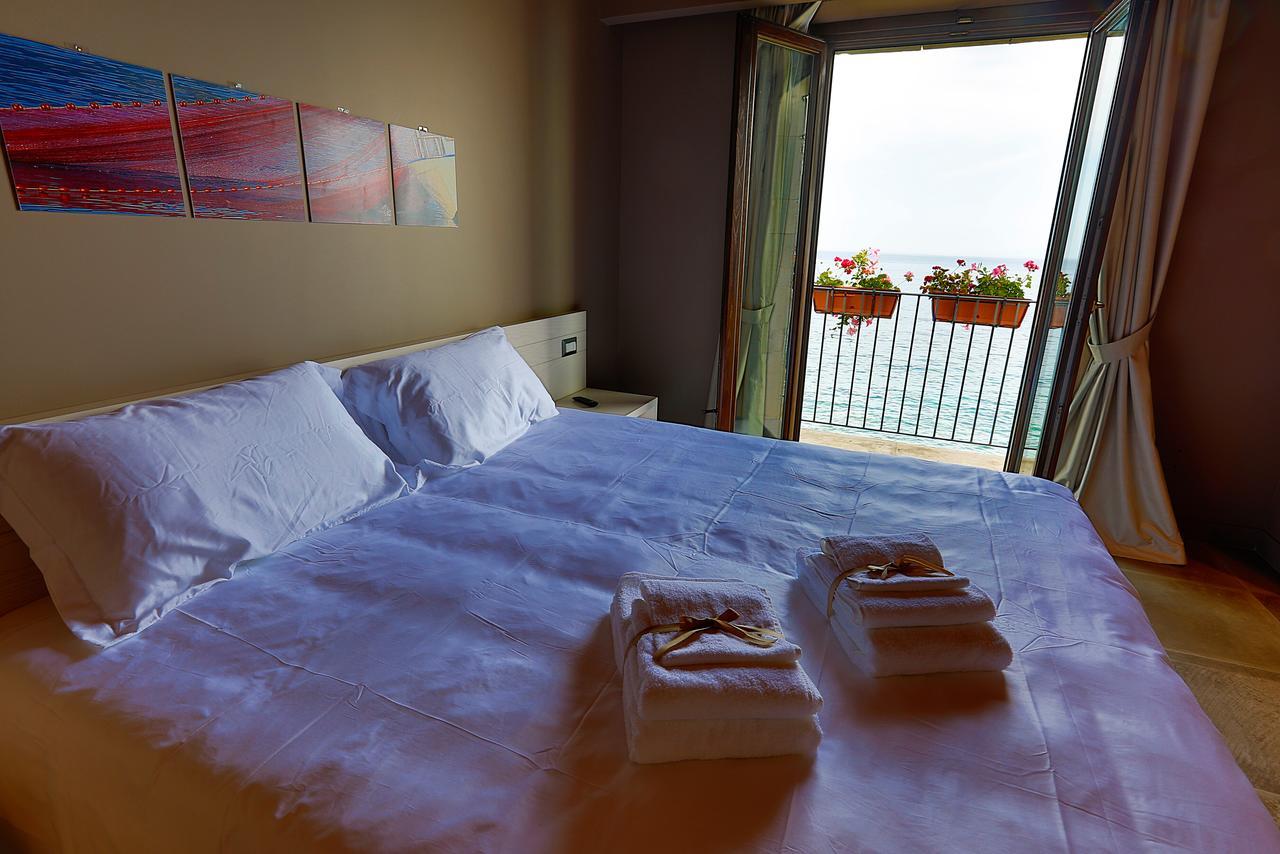Il Casato Deluxe Rooms Scilla Luaran gambar