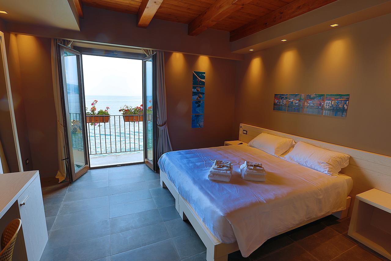 Il Casato Deluxe Rooms Scilla Luaran gambar